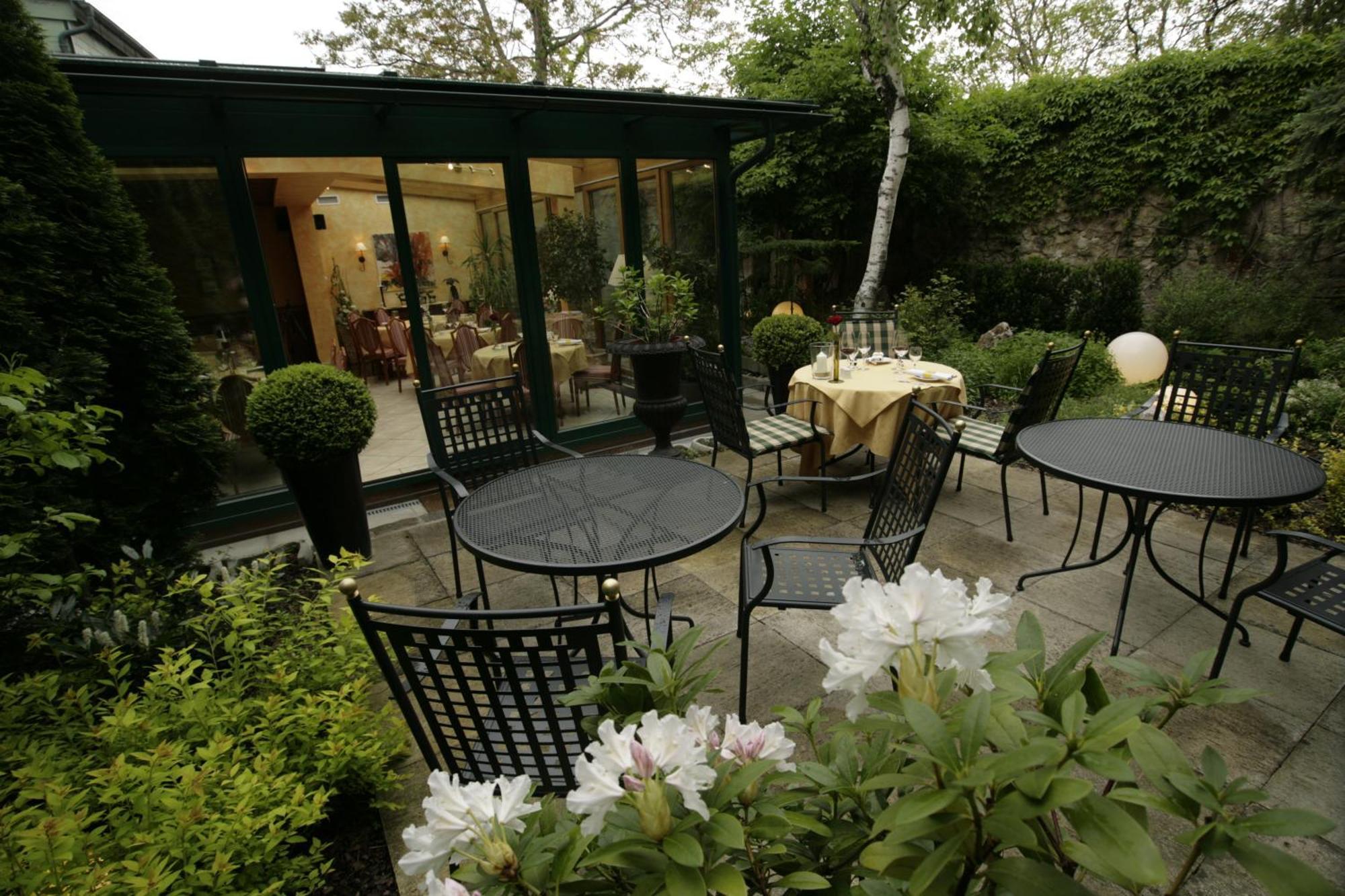 Landhotel Jagdhof Guntramsdorf Exterior photo